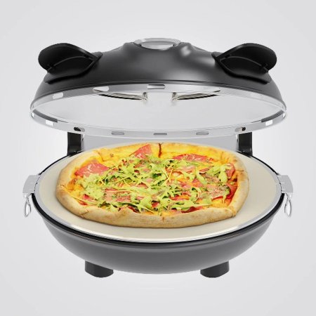 صانعة بيتزا